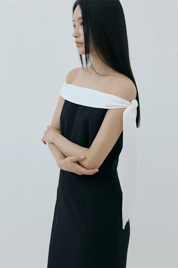 Contrast Scarf Off-Shoulder Dress (black)