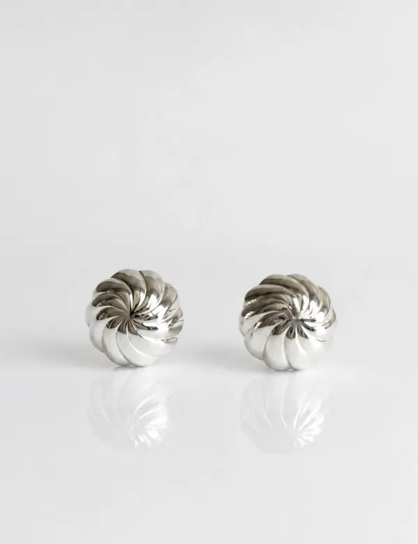 [6/1순차발송] Shell Ripple Stud Earrings
