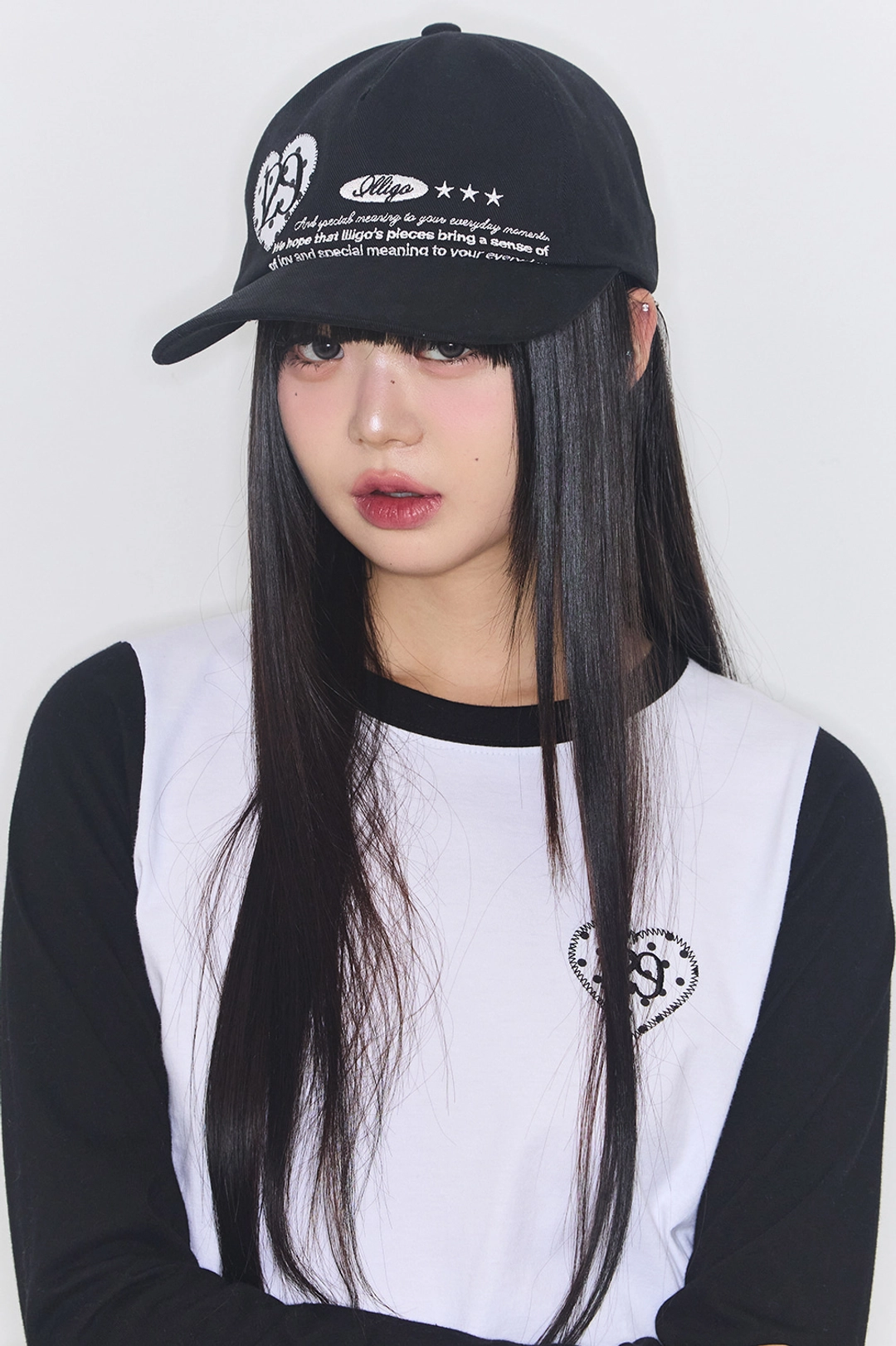 일리고 하트 레터 볼 캡 블랙 상품 이미지 2