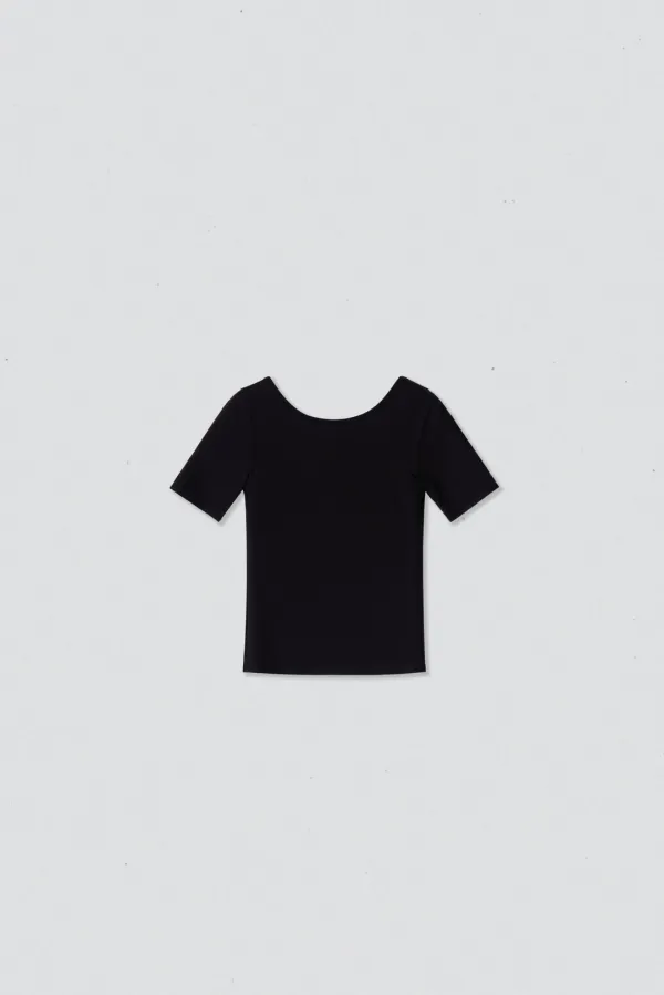 29122_Open-back half-sleeve top