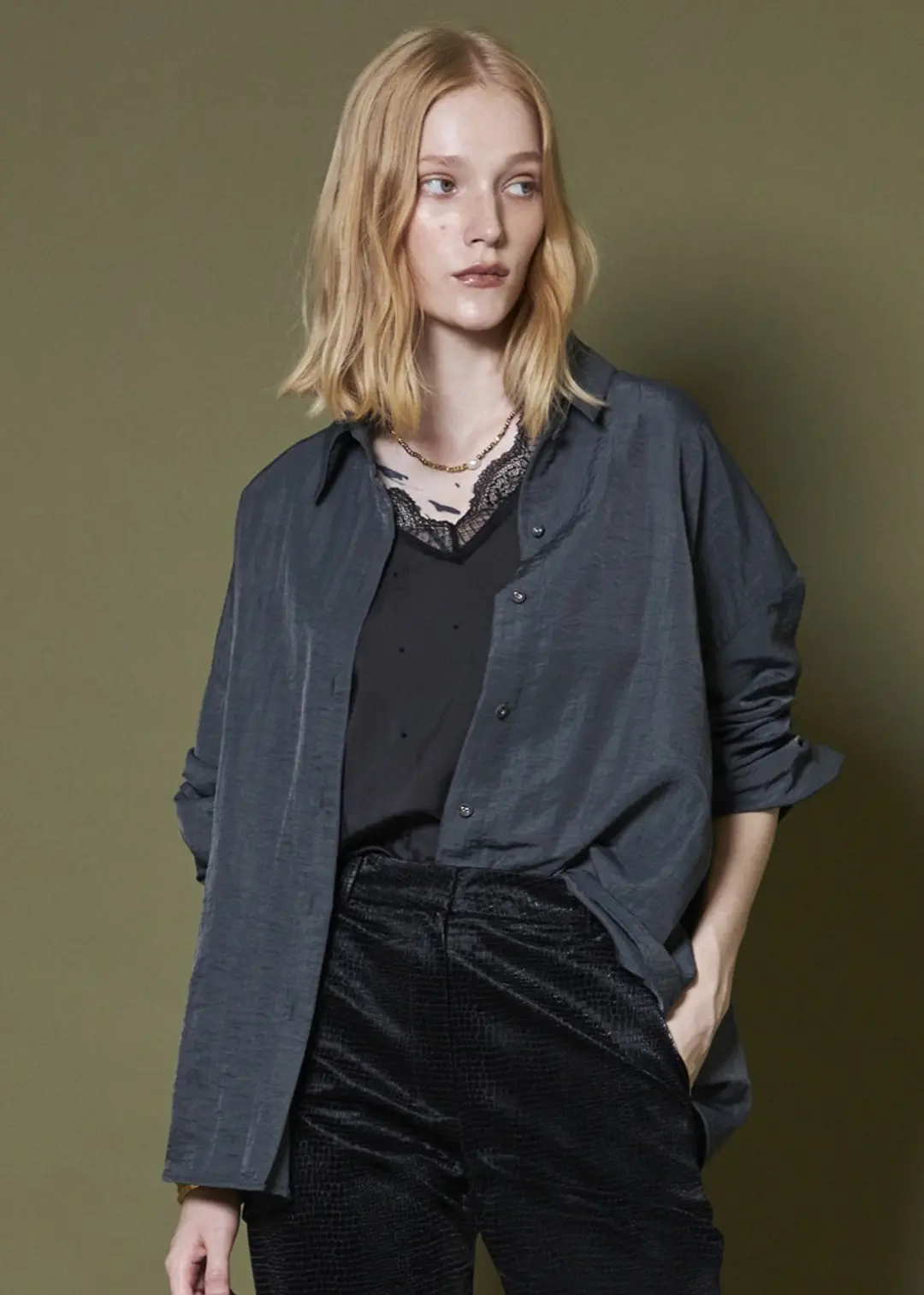 메종드이네스 RELAXED OVERSIZED SHIRT _CHARCOAL 상품 이미지 2