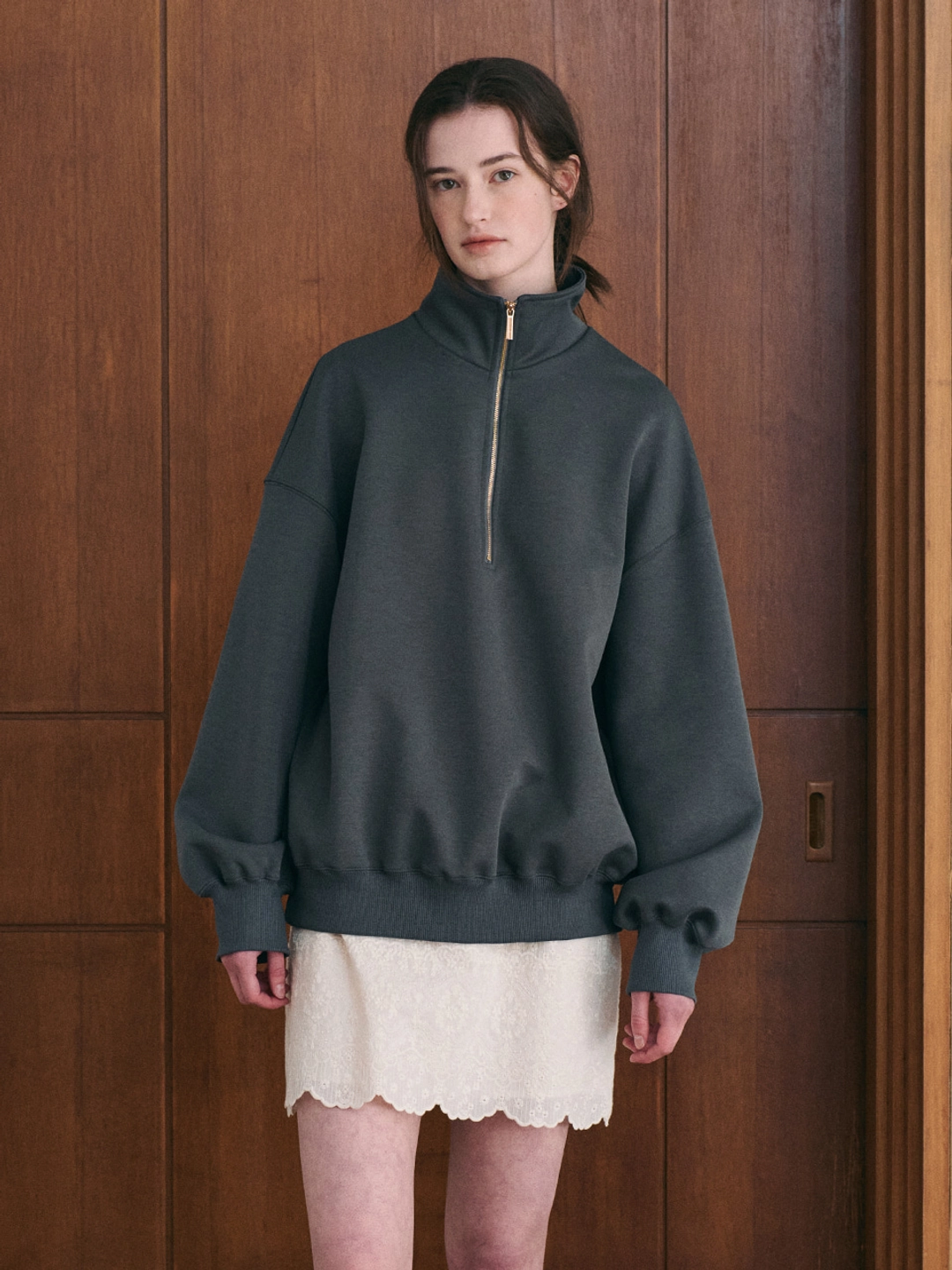 르니나 BELLY highneck half zip-up sweatshirt_charcoal 상품 이미지 1