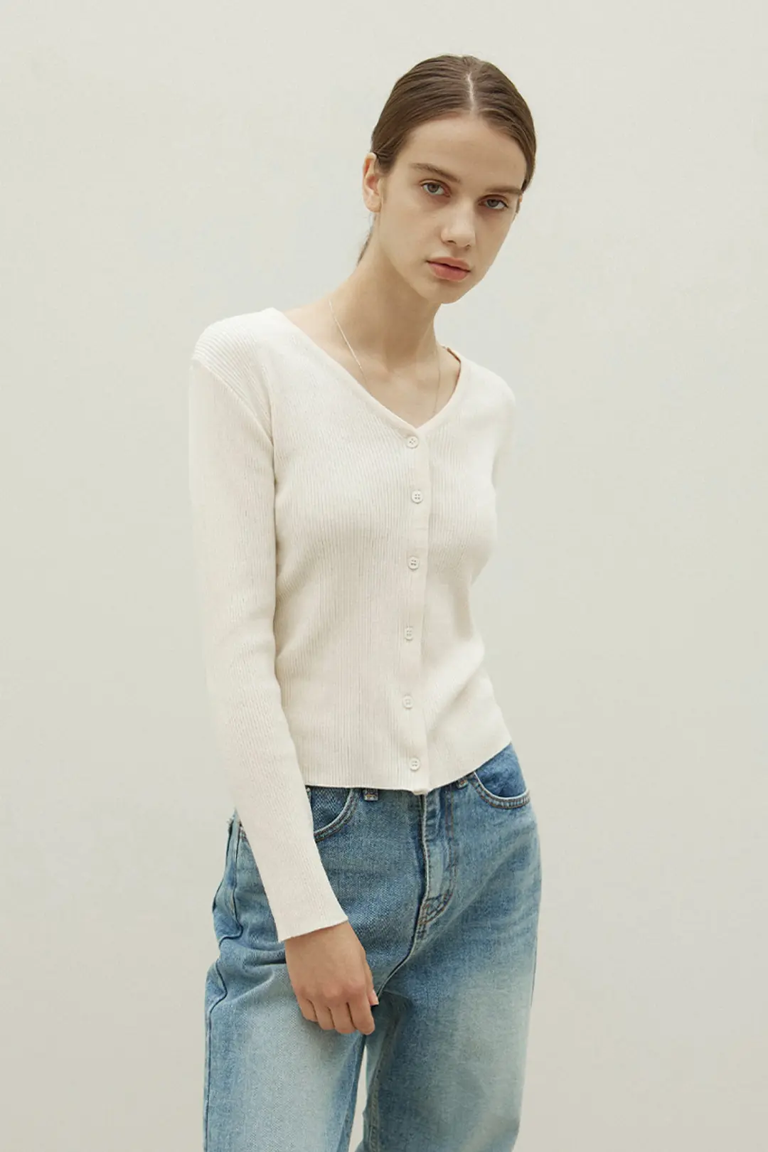 오브오브 Slim v-neck cardigan_ivory 상품 이미지 1