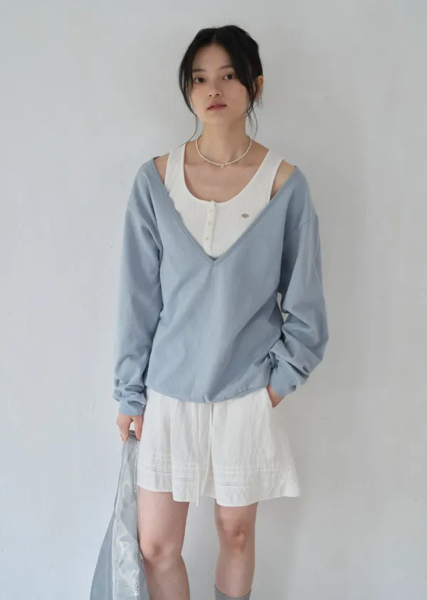 DEEP V-NECK SWEATSHIRT (pale blue)