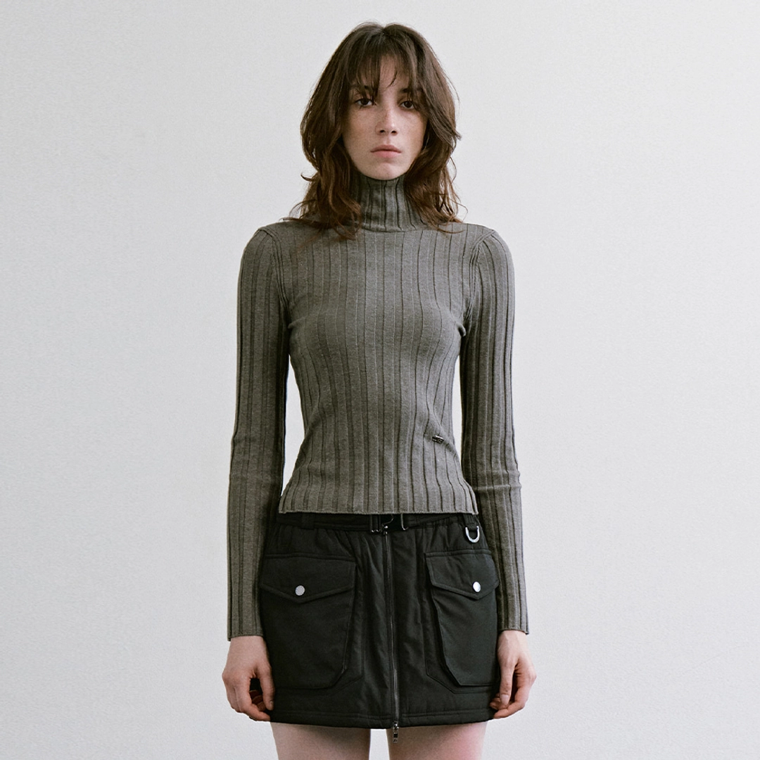 트리밍버드 Side-Slit Turtleneck Knit Top [ Khaki ] 상품 이미지 2