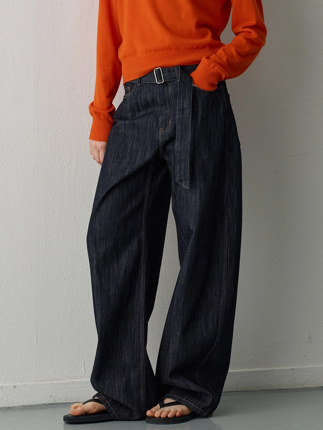 파사드패턴 벨티드 라운드 데님_textured indigo 상품 이미지 1