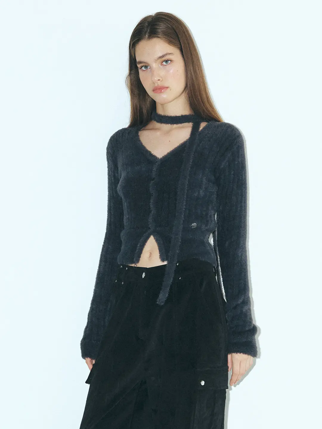 에트몽 Fluffy Scarf Knit Cardigan, Charcoal 상품 이미지 2