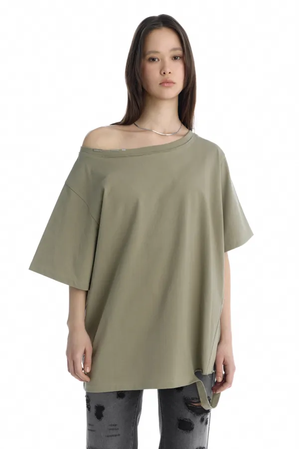 Off-Shoulder Raw Edge T-Shirt [ Khaki ]