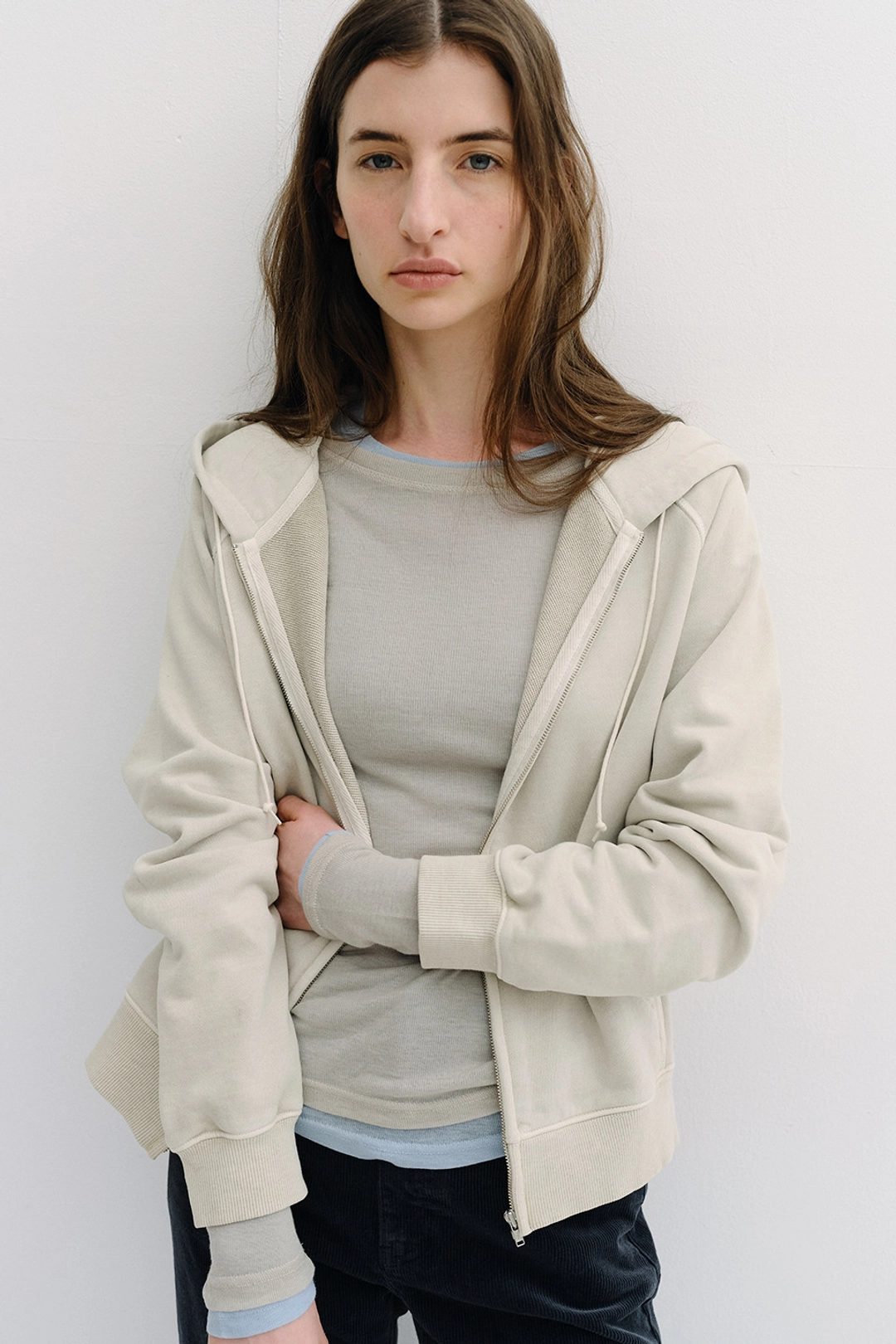 블랭크공삼 garment pigment-dyed hooded zip-up (oat beige) 상품 이미지 1
