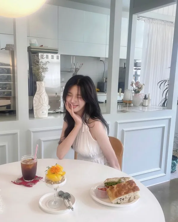 @ji__chewClara top (Ivory)
