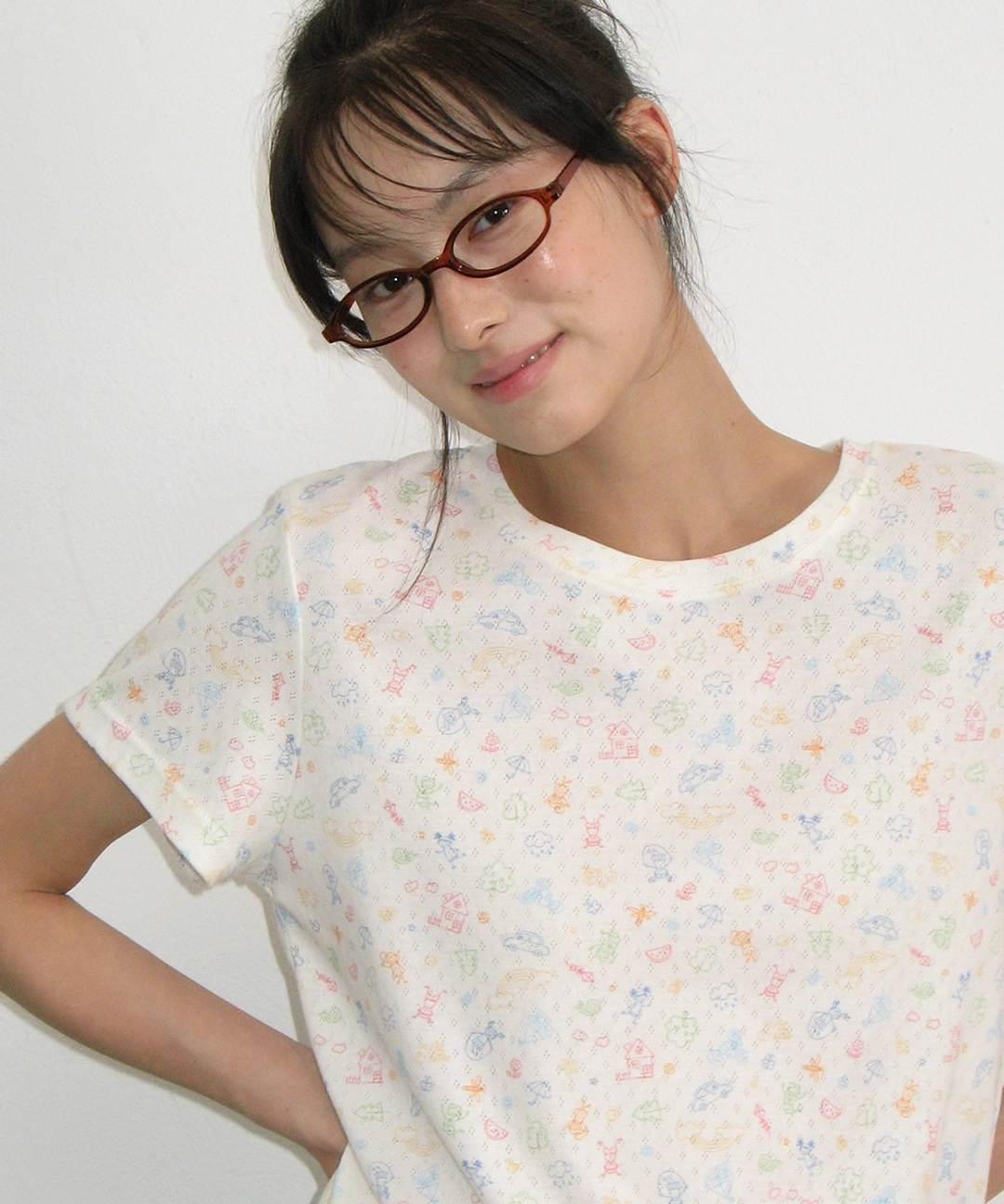 론론 DRAWING EYELET HALF SLEEVE T SHIRT IVORY 상품 이미지 1