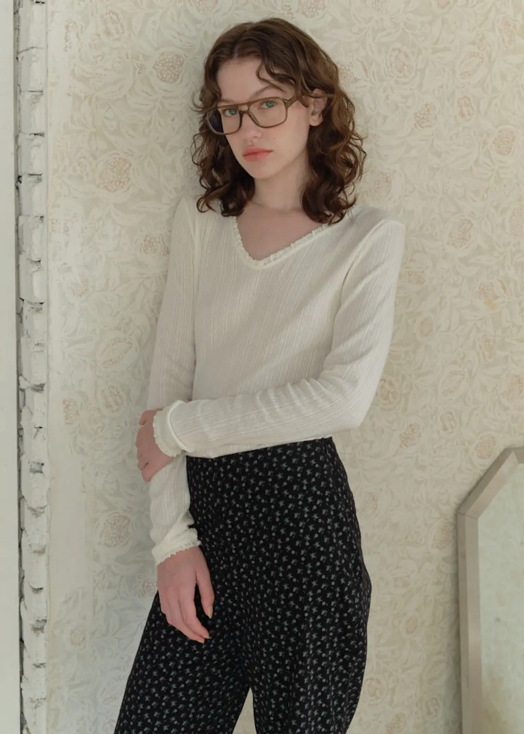 온무드 [2차재입고]Race V-neck long sleeve - White 상품 이미지 2