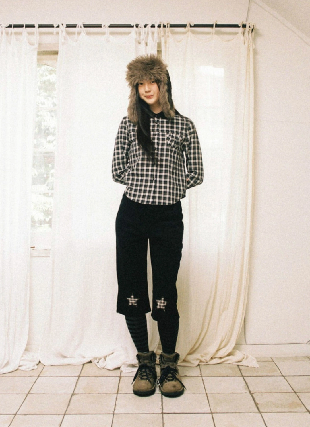 에이이에이이 STAR PATCH CAPRI CORDUROY PANTS [BLACK] 상품 이미지 2