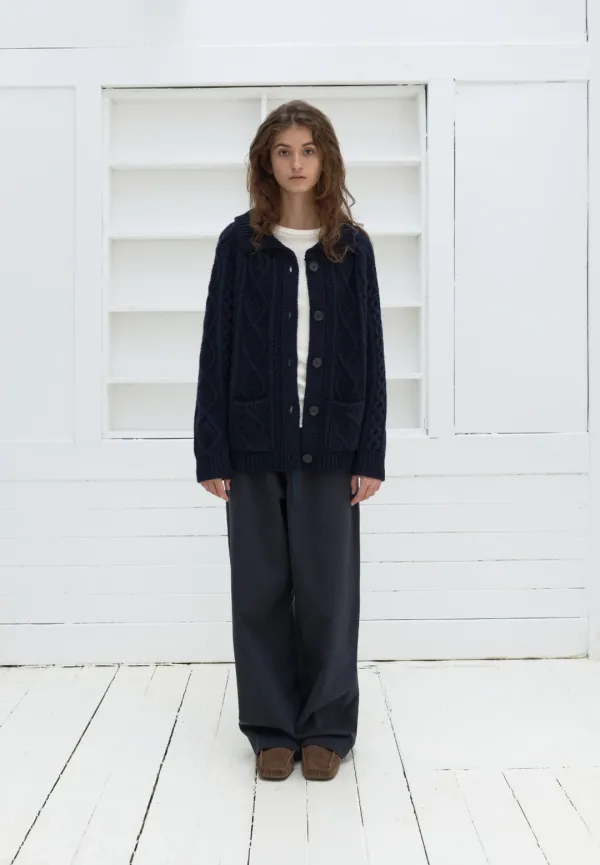 Cable button cardigan (navy)