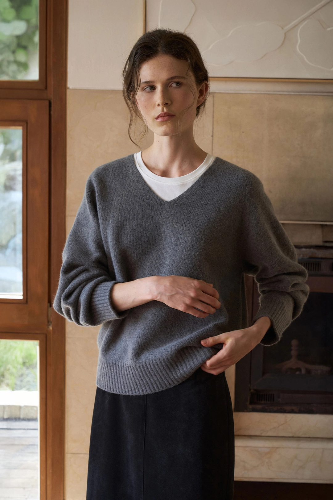 라메레이 Wholegarment V-Neck Knit Top[LMBFAUKN2100]-Charcoal 상품 이미지 1