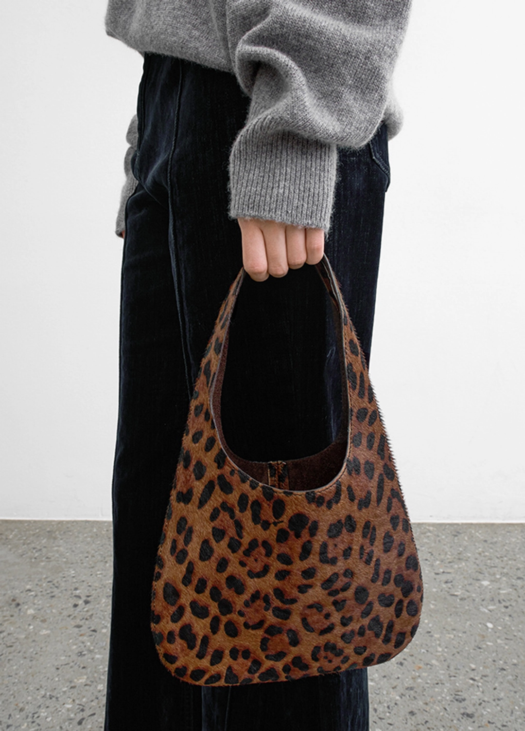 아뜰리에 나인 (Z-B-2475)CALF HAIR ROUND TOTE MINI BAG 상품 이미지 2