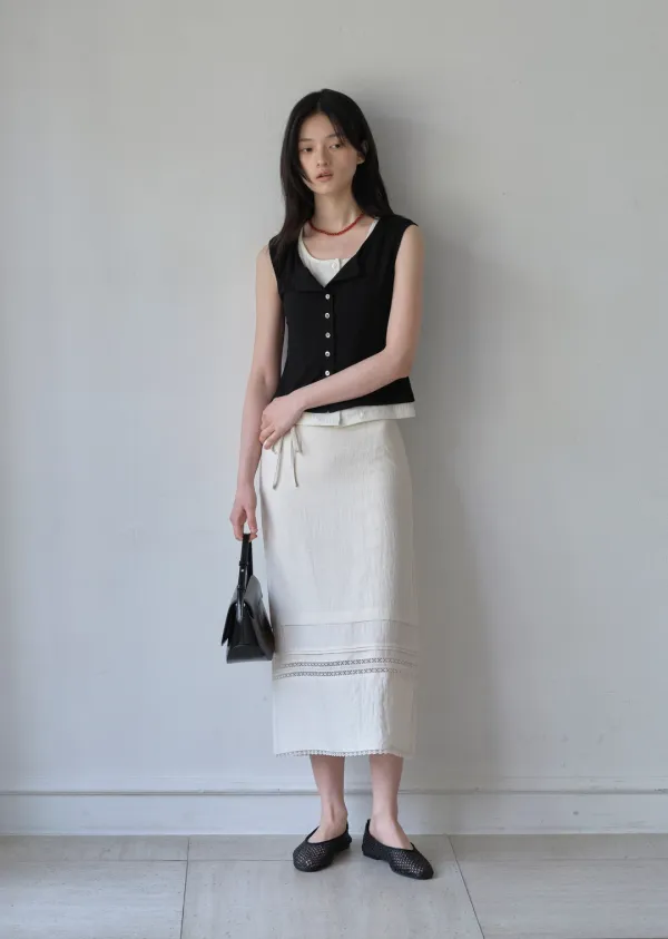 BUTTON RIBBED SLEEVELESS (moat black)