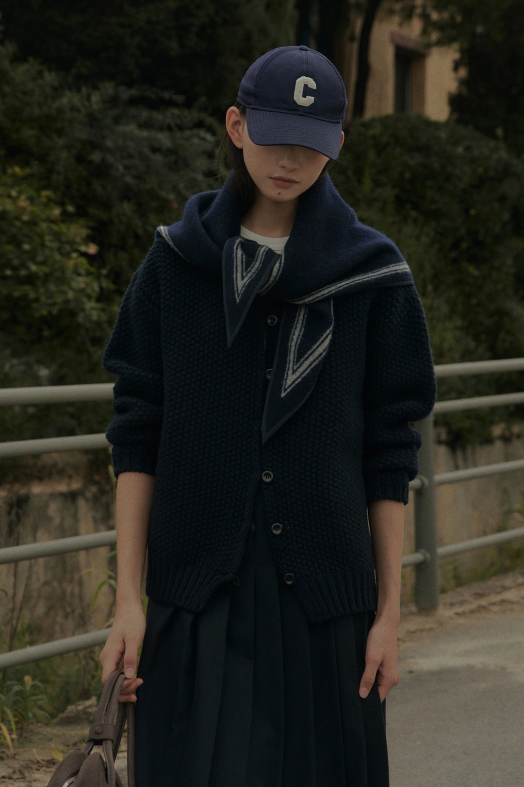 세이지먼트 EDAN COLOR SCHEME WOOL MUFFLER_GRAY-NAVY 상품 이미지 2