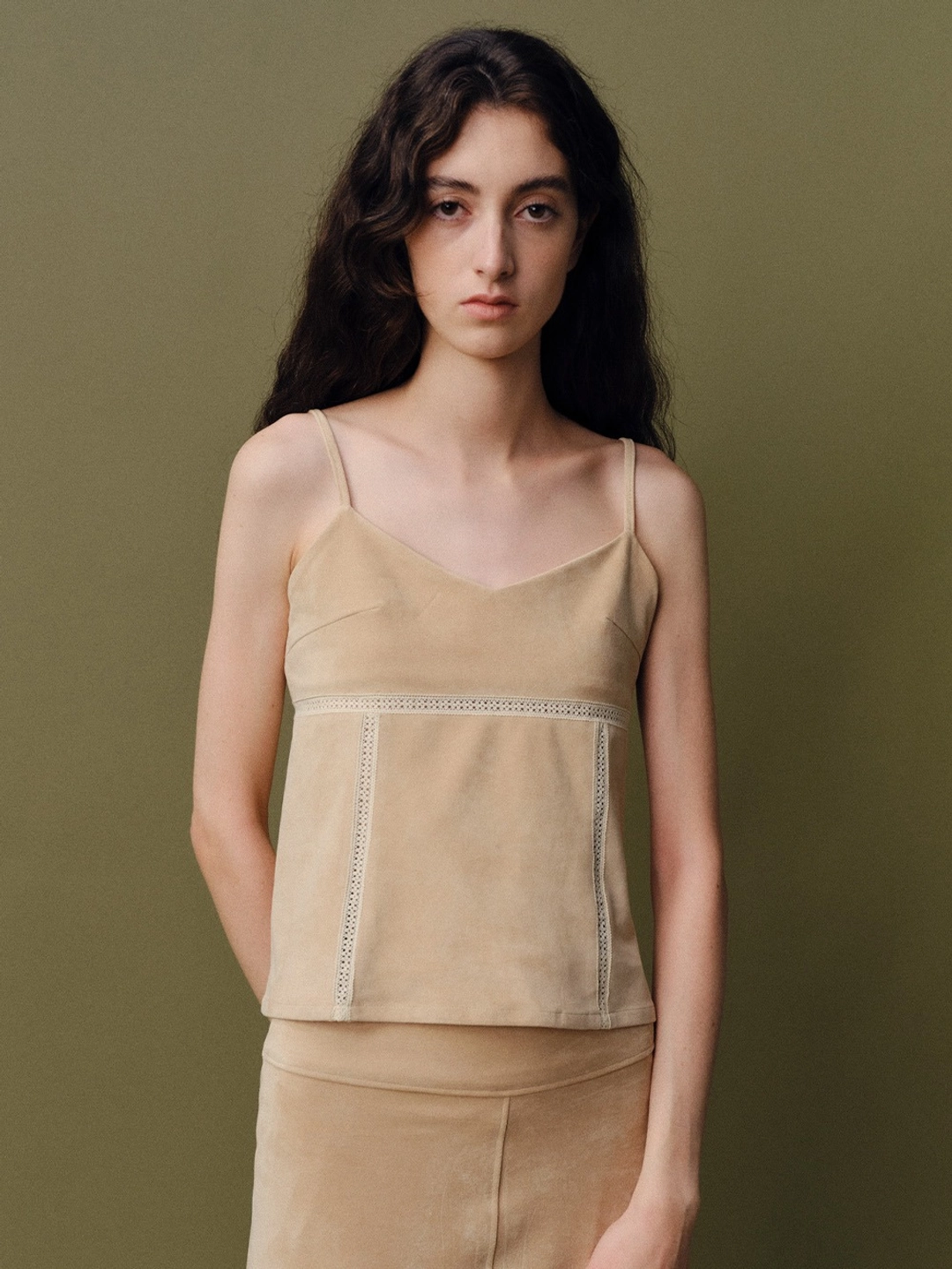 베이오드 Suede sleeveless top_beige 상품 이미지 1