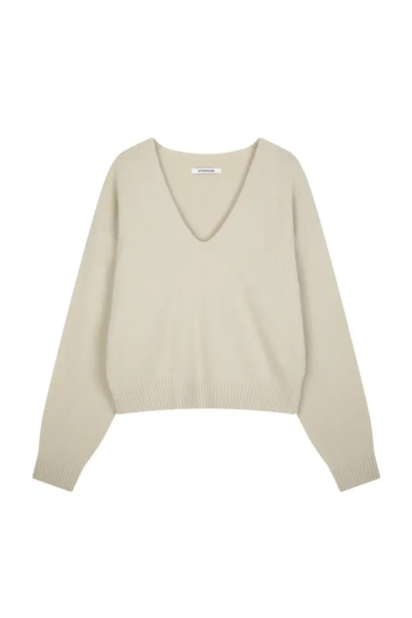 V-NECK ALPACA KNIT TOP (LIGHT BEIGE)