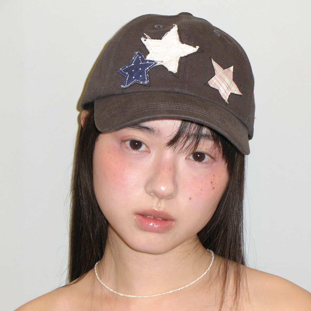 론론 STAR PATCH MIXED APPLIQUE BALL CAP CHARCOAL 상품 이미지 1