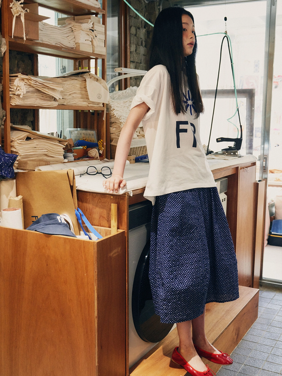 Curved Dot Pocket Skirt