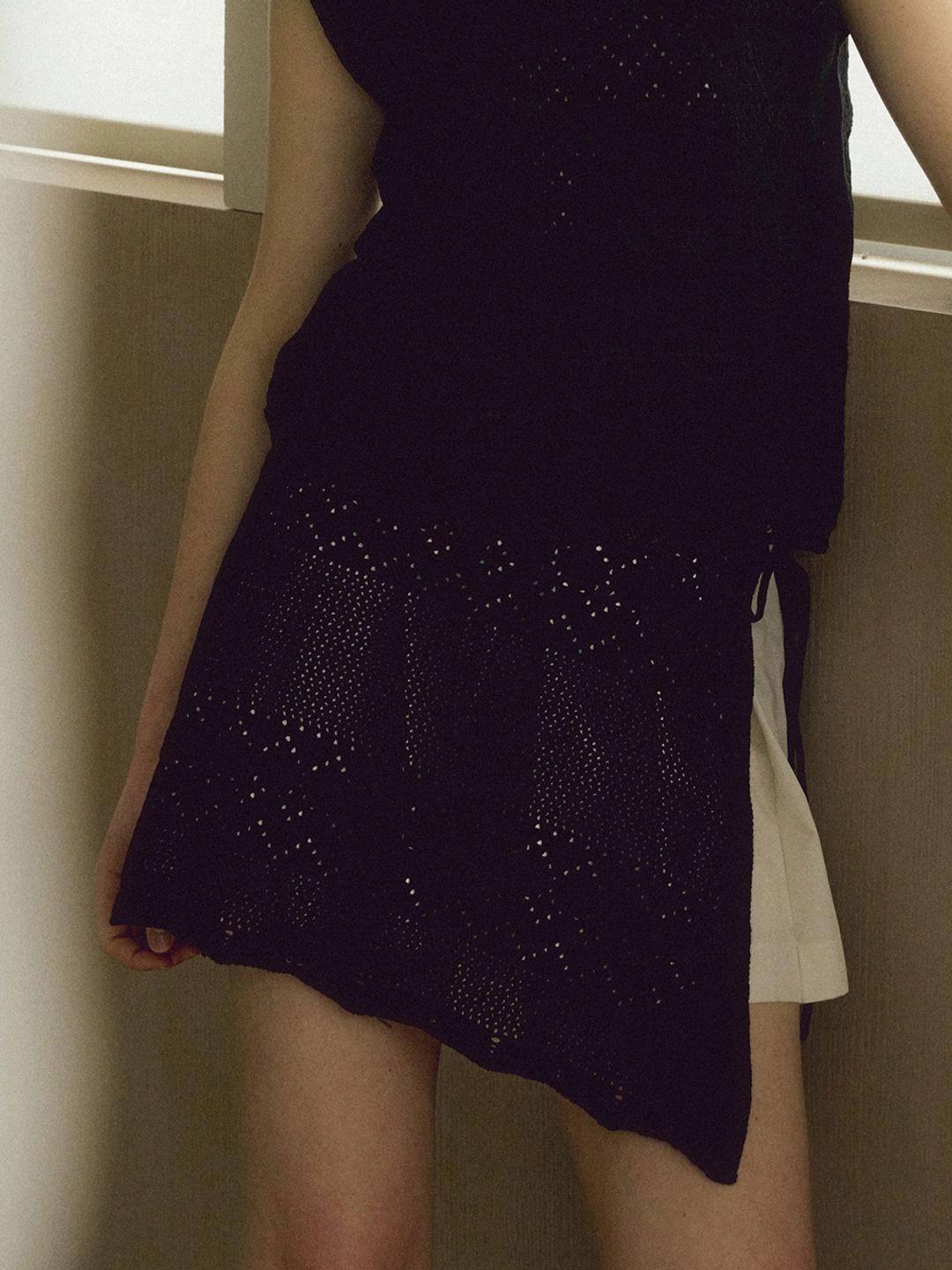 아워코모스 comos 1395 layered punching knit skirt (black) 상품 이미지 2