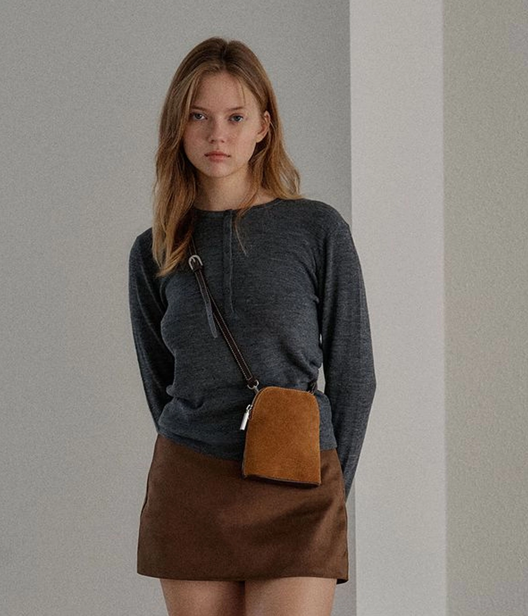 옴니포턴트 Little pudding bag _Suede brown 상품 이미지 1
