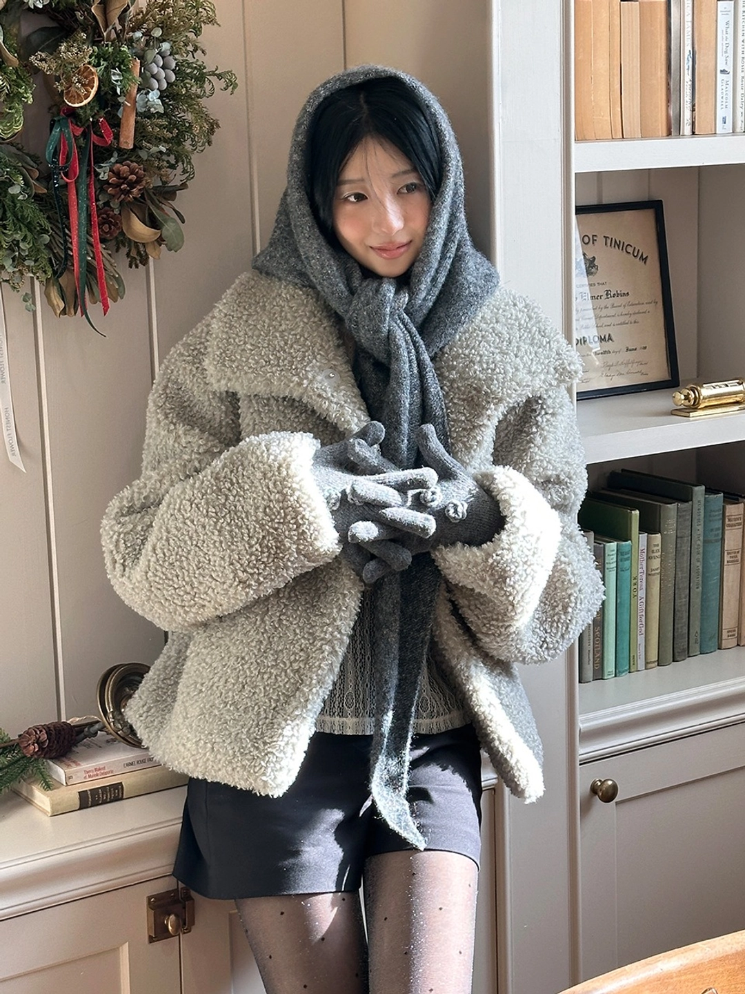 마가린핑거스 ROSE EMBROIDERY MUFFLER (CHARCOAL) 상품 이미지 2