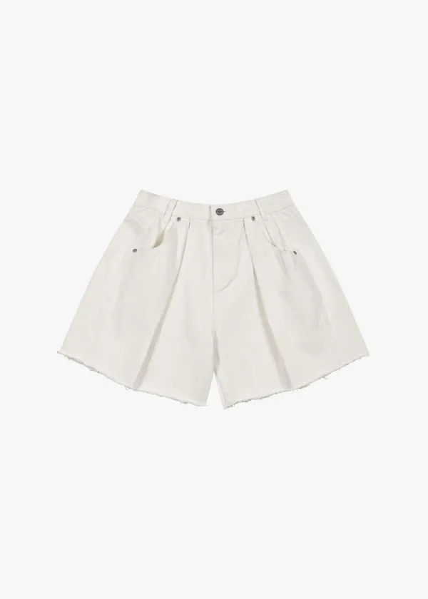 HENNING PLEATS DENIM SHORTS [WHITE] 
