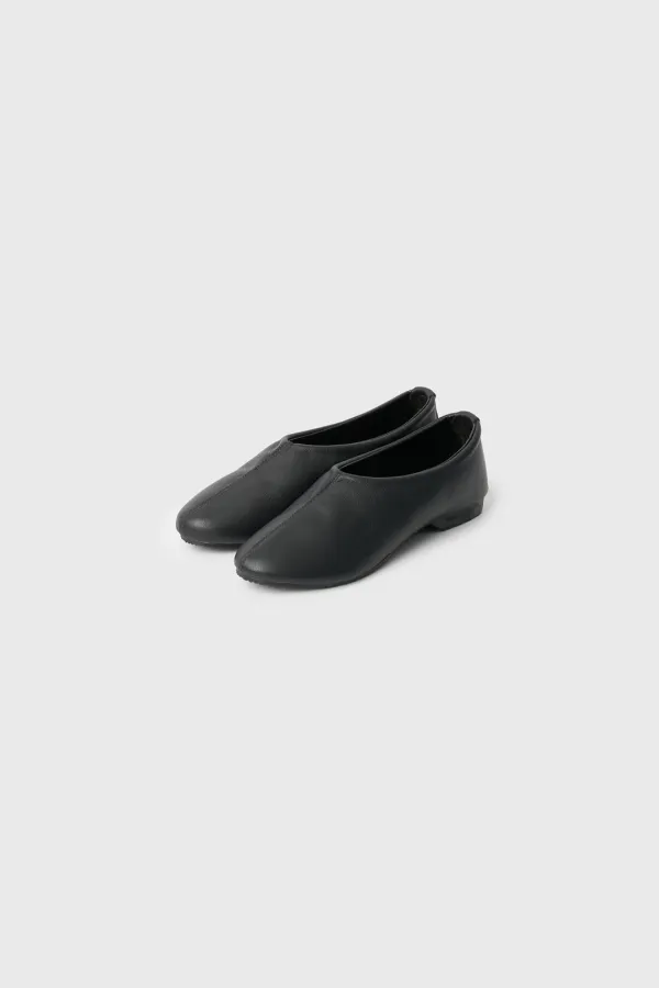 [STORE EXCLUSIVE] MONOHA x CROWN Leather Slip-on (Black)