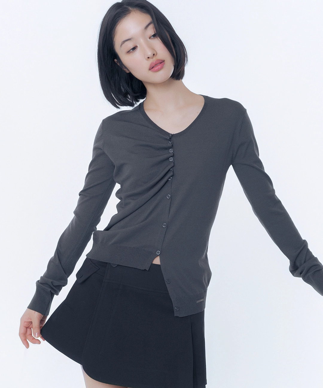 미세키서울 Half shirring button cardigan CHARCOAL 상품 이미지 2