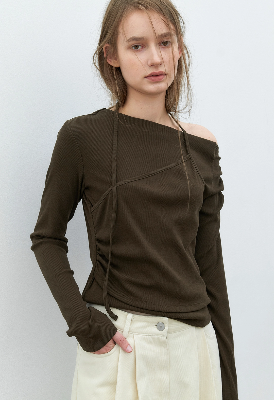 아뜰리에 나인 (T-7272)HALTER LAYERED OFF SHOULDER TOP 상품 이미지 3