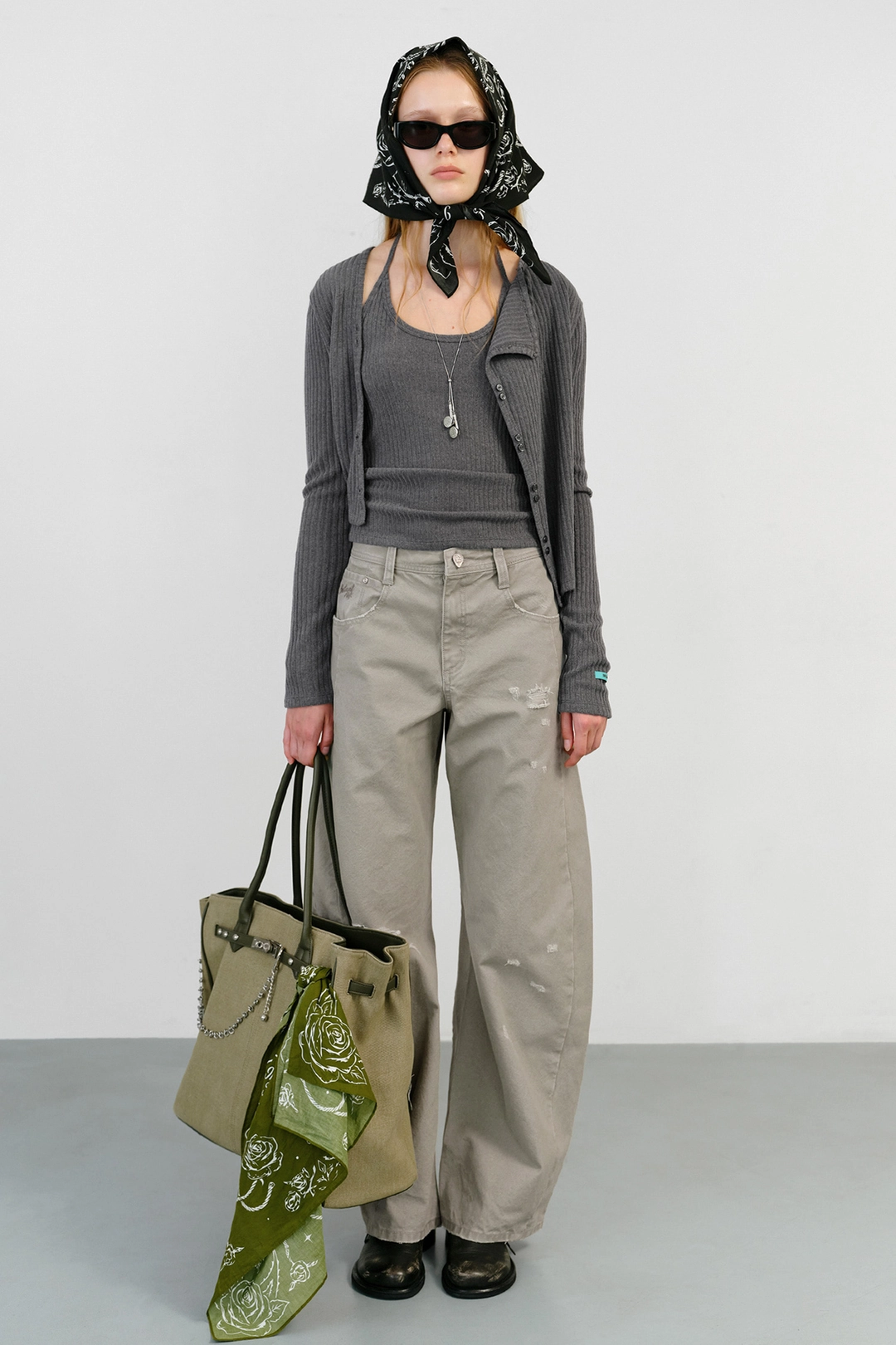 인스턴트펑크 RIB HALTER CARDIGAN SET UP - CHARCOAL 상품 이미지 1