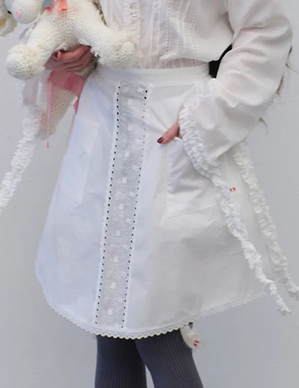 needlepoint lace apron