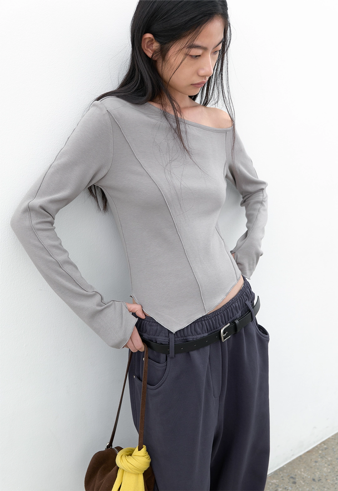 아뜰리에 나인 (T-7273)ONE SHOULDER INTERLOCK TEE 상품 이미지 3