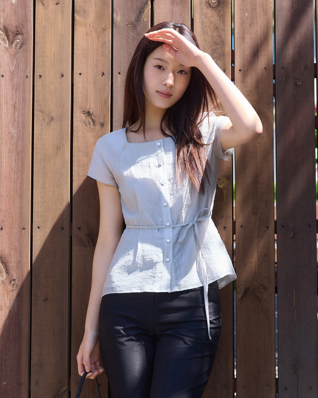 어다울 Square neck pintuck see through blouse - light grey 상품 이미지 3