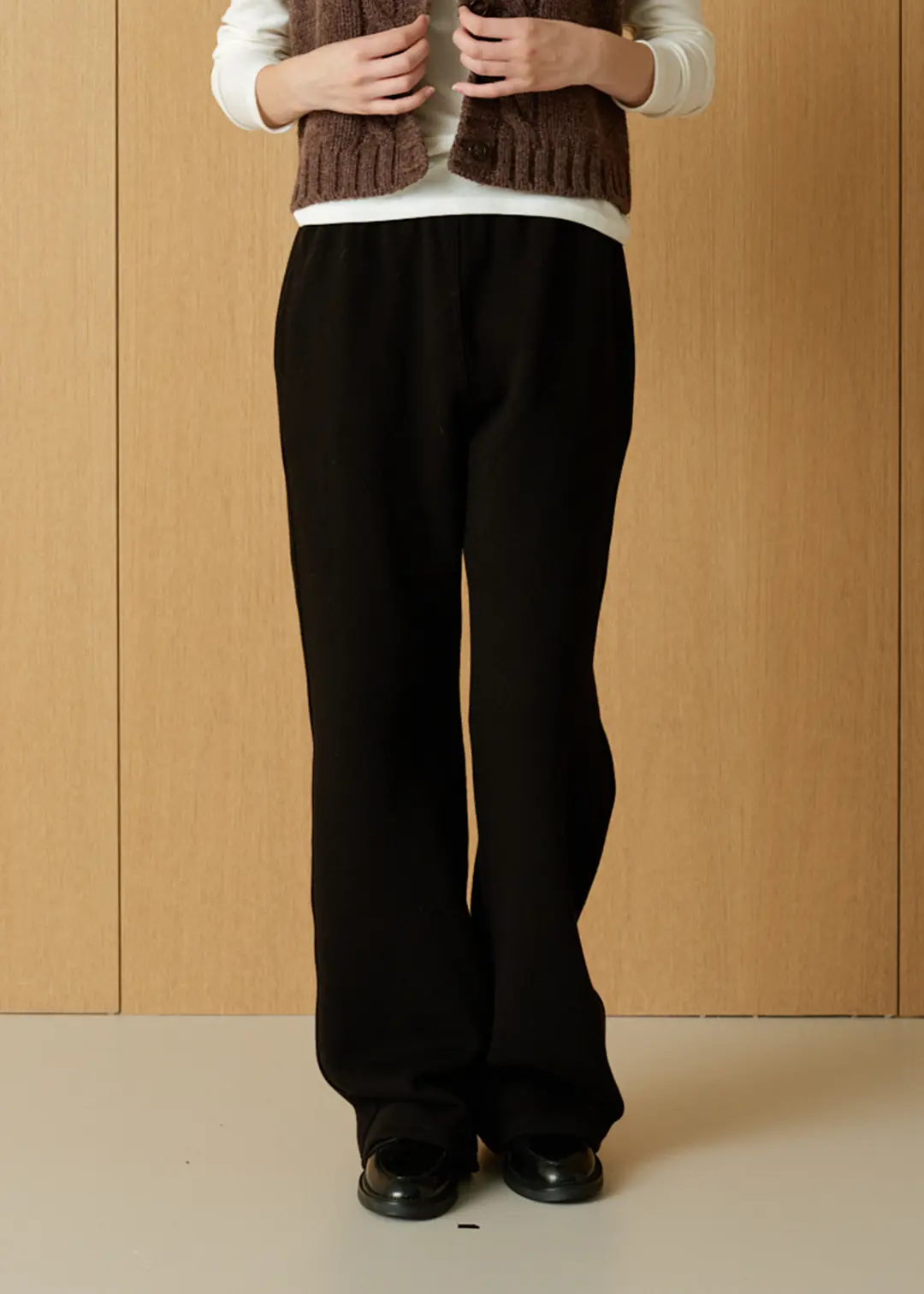 더라이 Semi Flared Sweat pants(Black) 상품 이미지 2