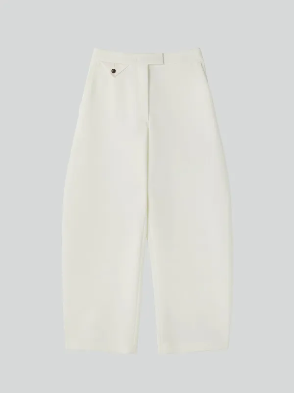 CURVED LEGS CREPE PANTS (OFF WHITE)
