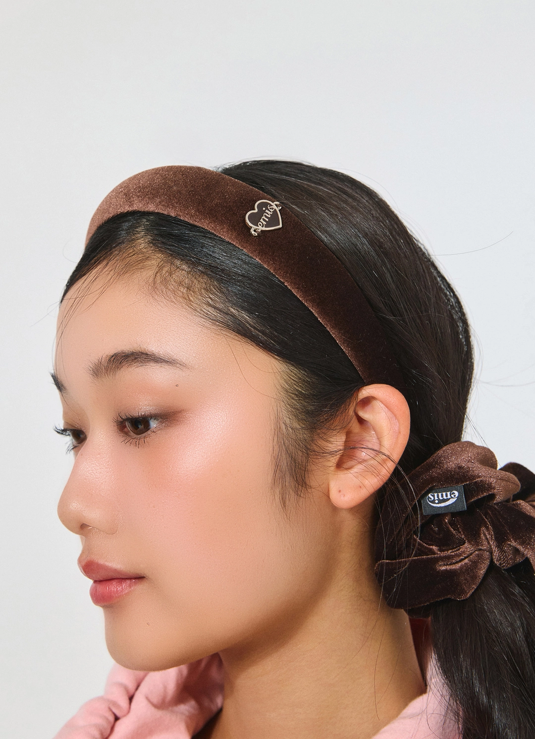 이미스 HEART LOGO PENDANT SCRUNCHIE 상품 이미지 2