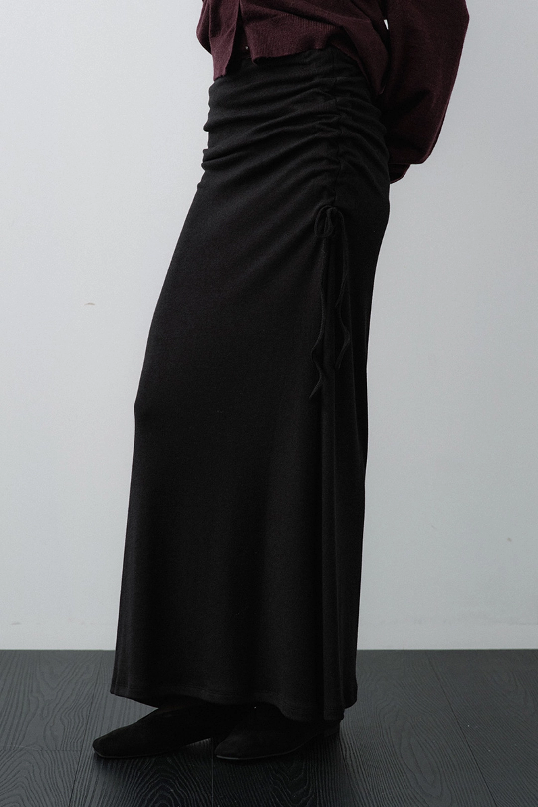 루시르주 Side-Shirred Maxi Skirt (Black) 상품 이미지 1