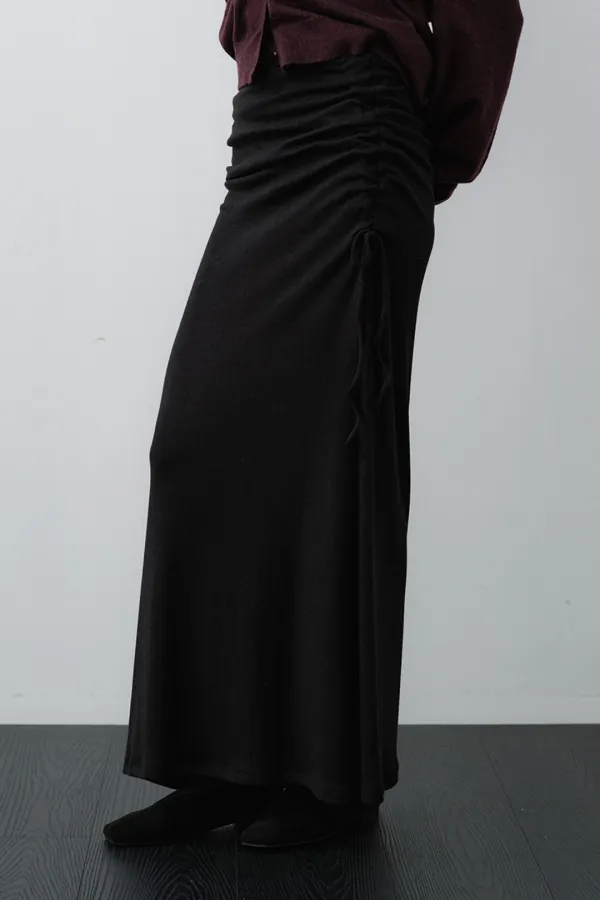 Side-Shirred Maxi Skirt (Black)