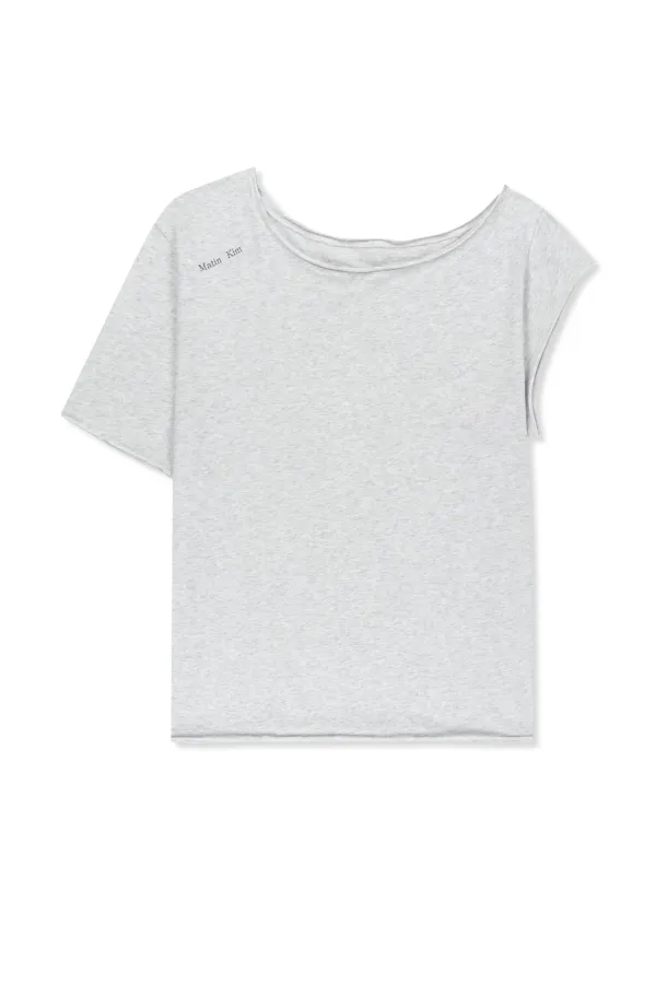 ASYMMETRIC OFF SHOULDER TOP IN LIGHT GREY