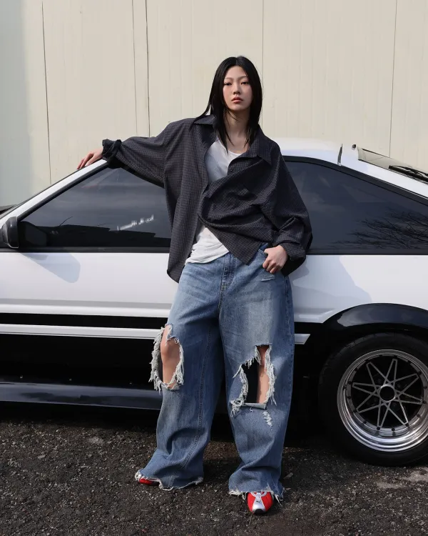 [공식몰 단독] bly savage distressed jeans