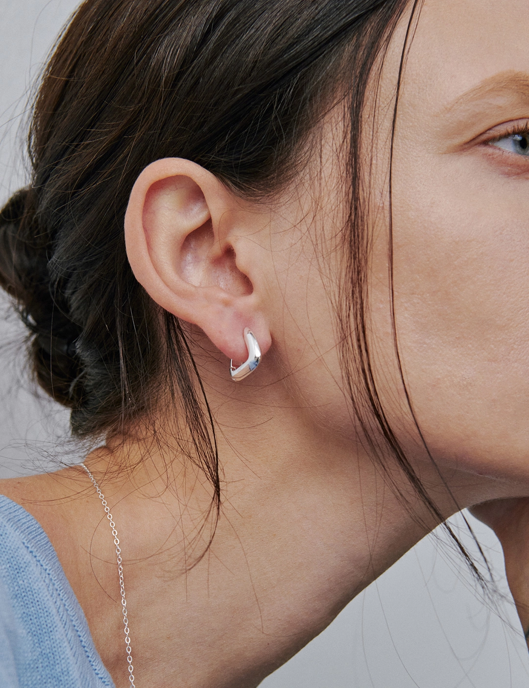 에뜨리브 Minimal Triangle Earrings 상품 이미지 3