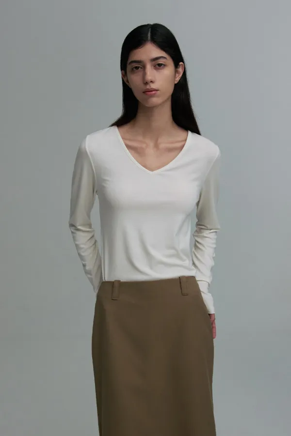 DEEP V-NECK LONG-SLEEVE TOP IVORY