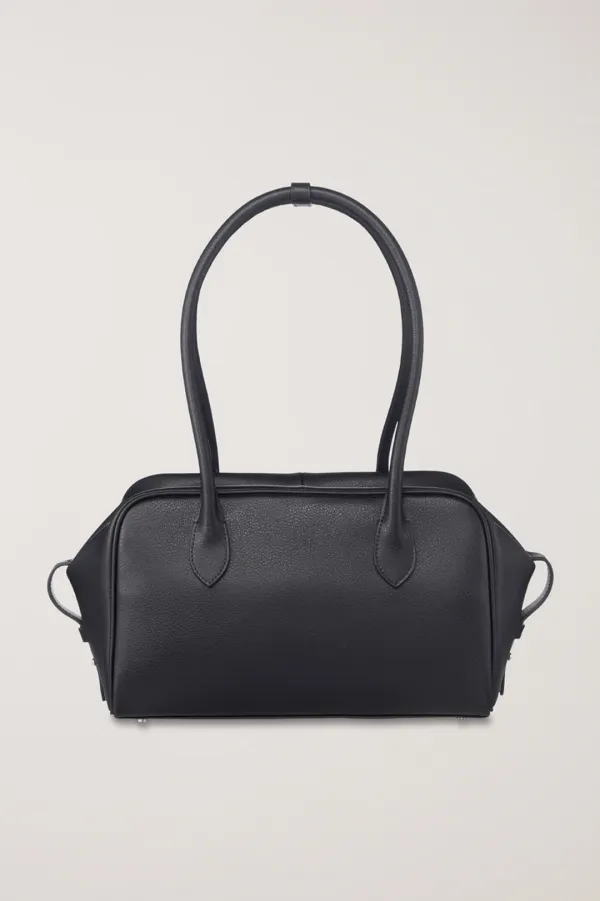 SOFT FRAME COMPACT SHOULDER BAG BLACK_UDBA6E210BK