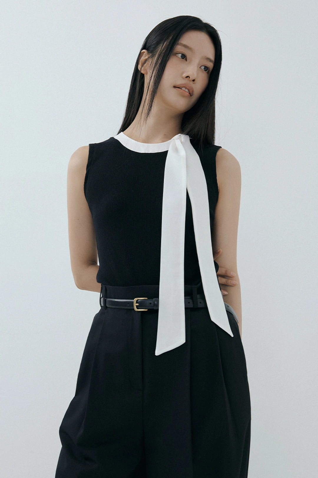 루시르주 [지니아님 Pick] Scarf Neck Ribbed Tank (black) 상품 이미지 1