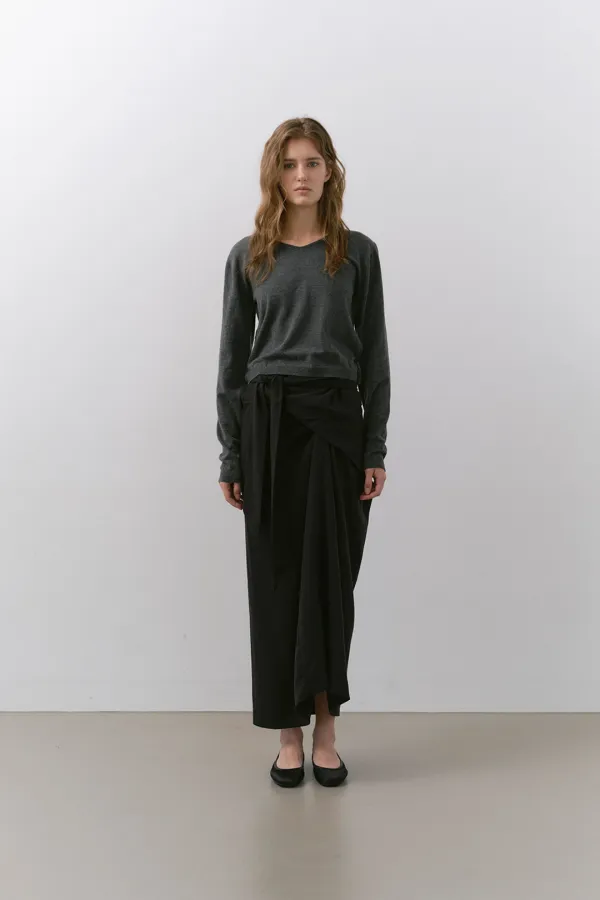 SCULPT WRAP SKIRT, BLACK