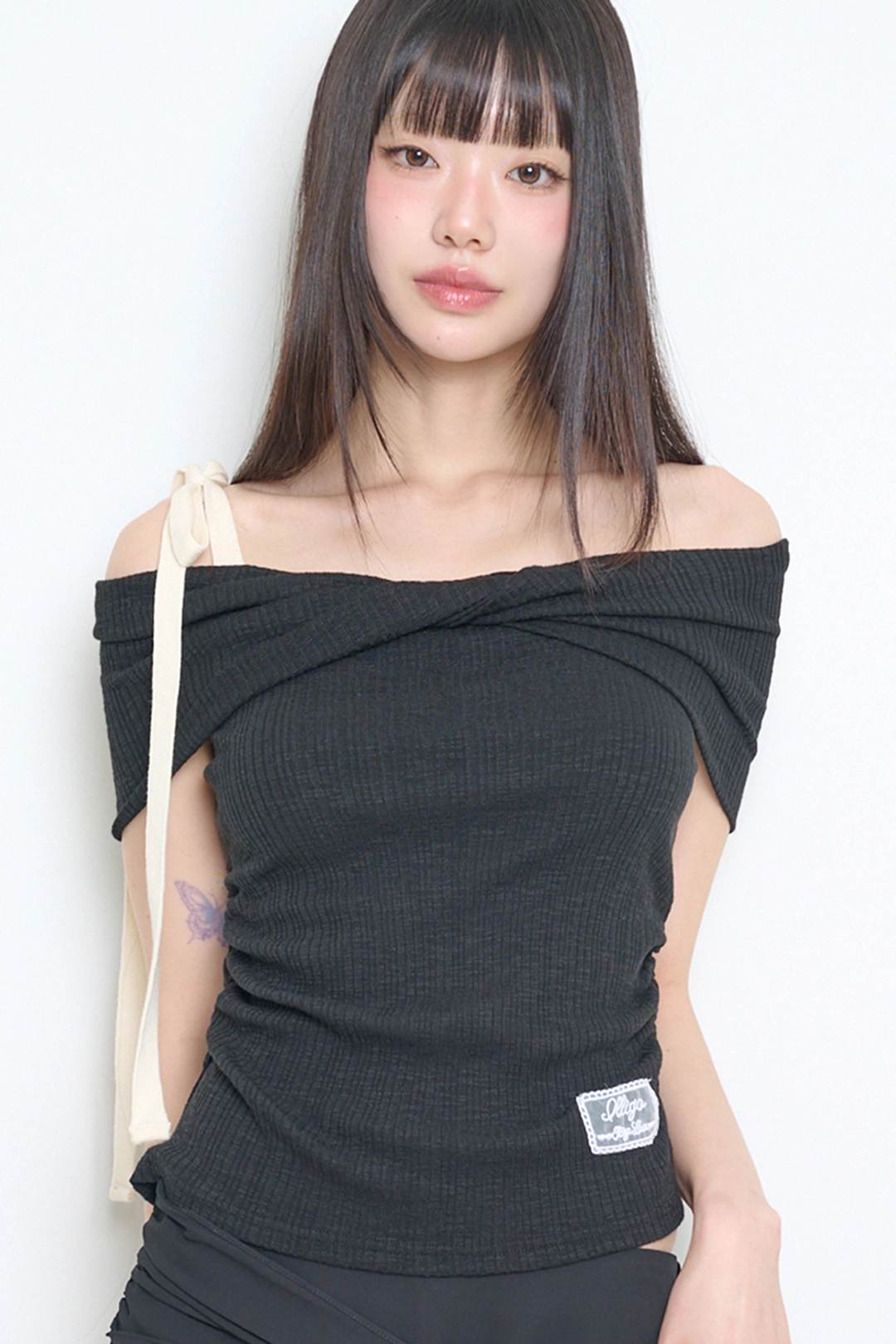 일리고 플로우 오프숄더 탑 블랙 상품 이미지 2